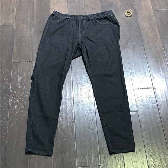 Forever 21 Jeans - Picture 1 of 2